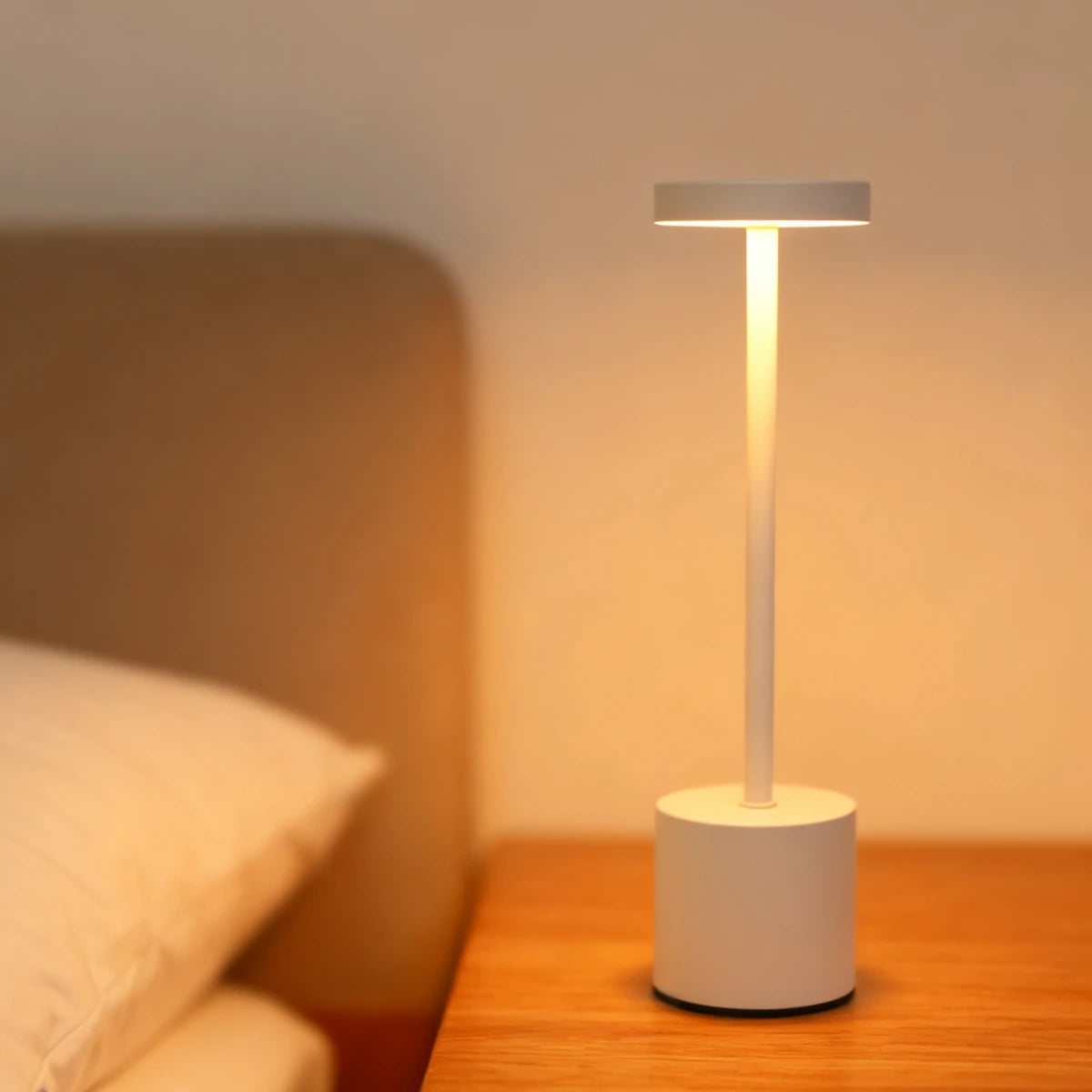 Lampe Bureau LED Ambiante Tactile USB | Éclairez Votre Espace & Rechargez Sans Fil